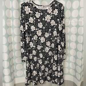 Women’s Floral Old Navy Long Sleeve Dress